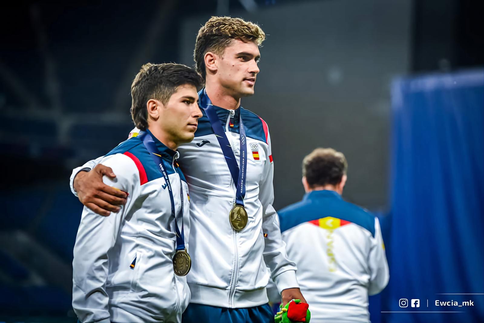 Miguel Reina y Manu Moreno juntos con sus medallas
